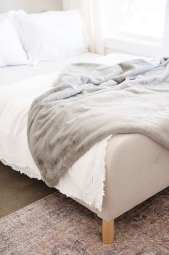 Grand Faux Fur Gray Mink-XL image thumbnail Grand Faux Fur Gray Mink-XL image thumbnail