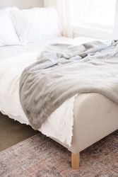 Image of Grand Faux Fur Gray Mink-XL